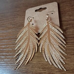 NWOT Gold Tone Filigree Feather Statement Dangle Earrings Boho